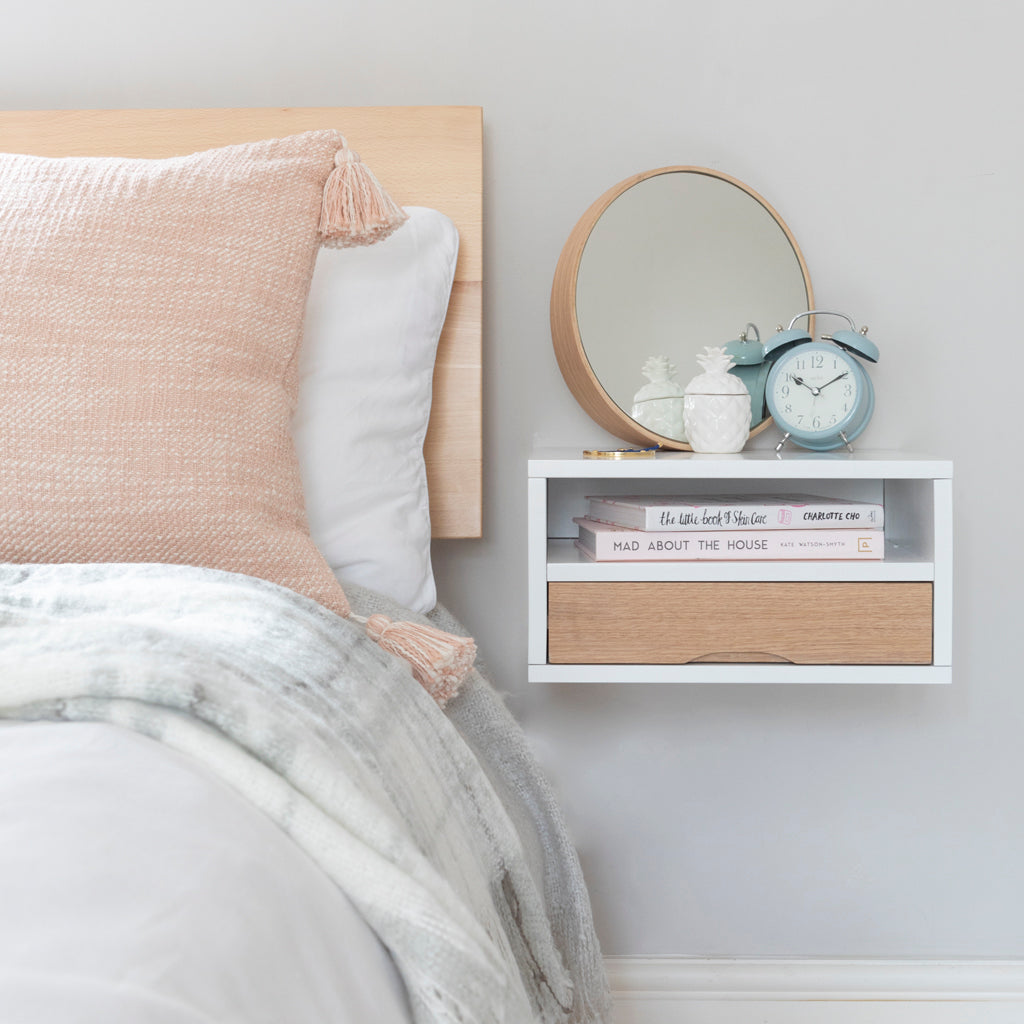 5 Benefits of a Floating Bedside Table