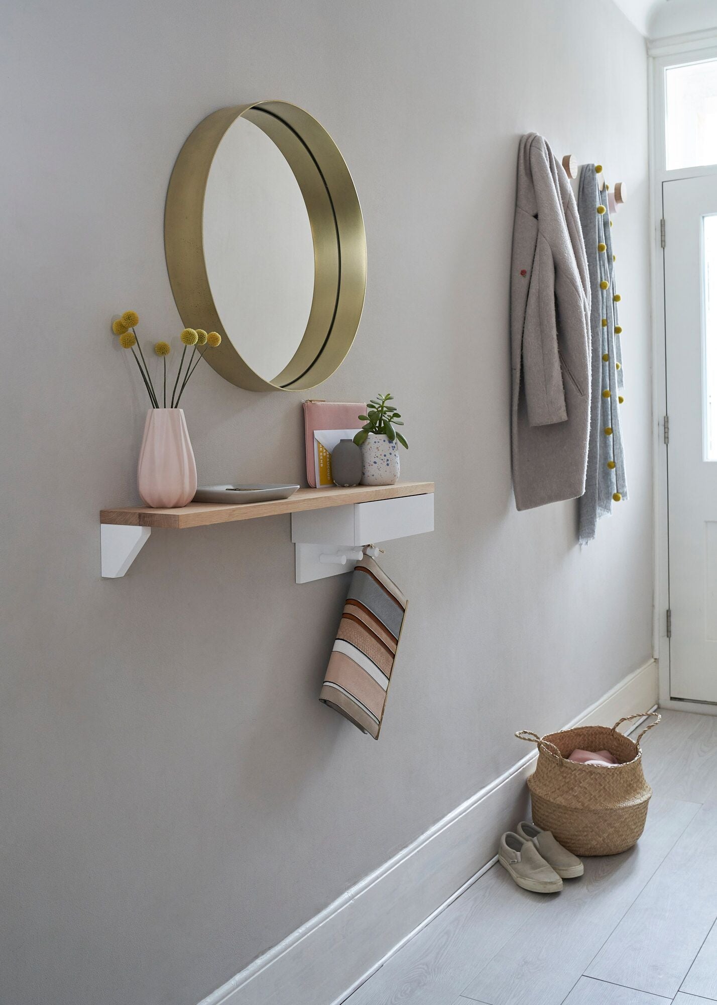 7 ways to make the most out of your small hallway – Urbansize